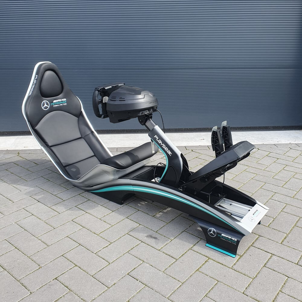 Playseat Formule 1 Mercedes AMG / Thrustmaster F1 Refurbished Bundel