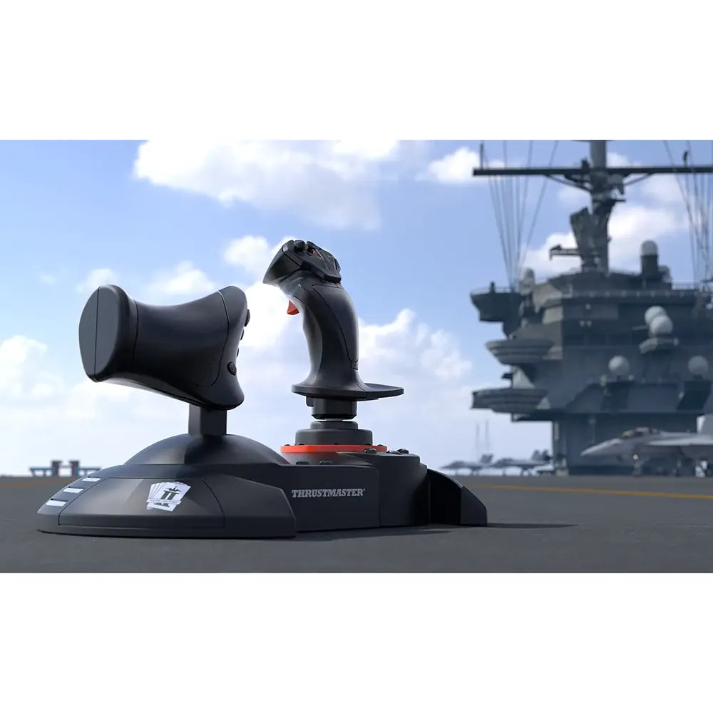 Thrustmaster T.Flight HOTAS Neo Ace Combat 8 flight joystick in een vliegsimulator omgeving