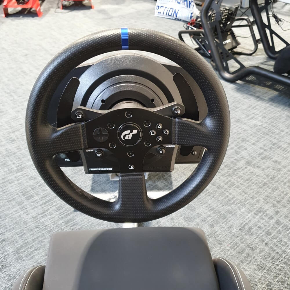 Refurbished Playseat Evolution / Thrustmaster T300 RS GT bundel