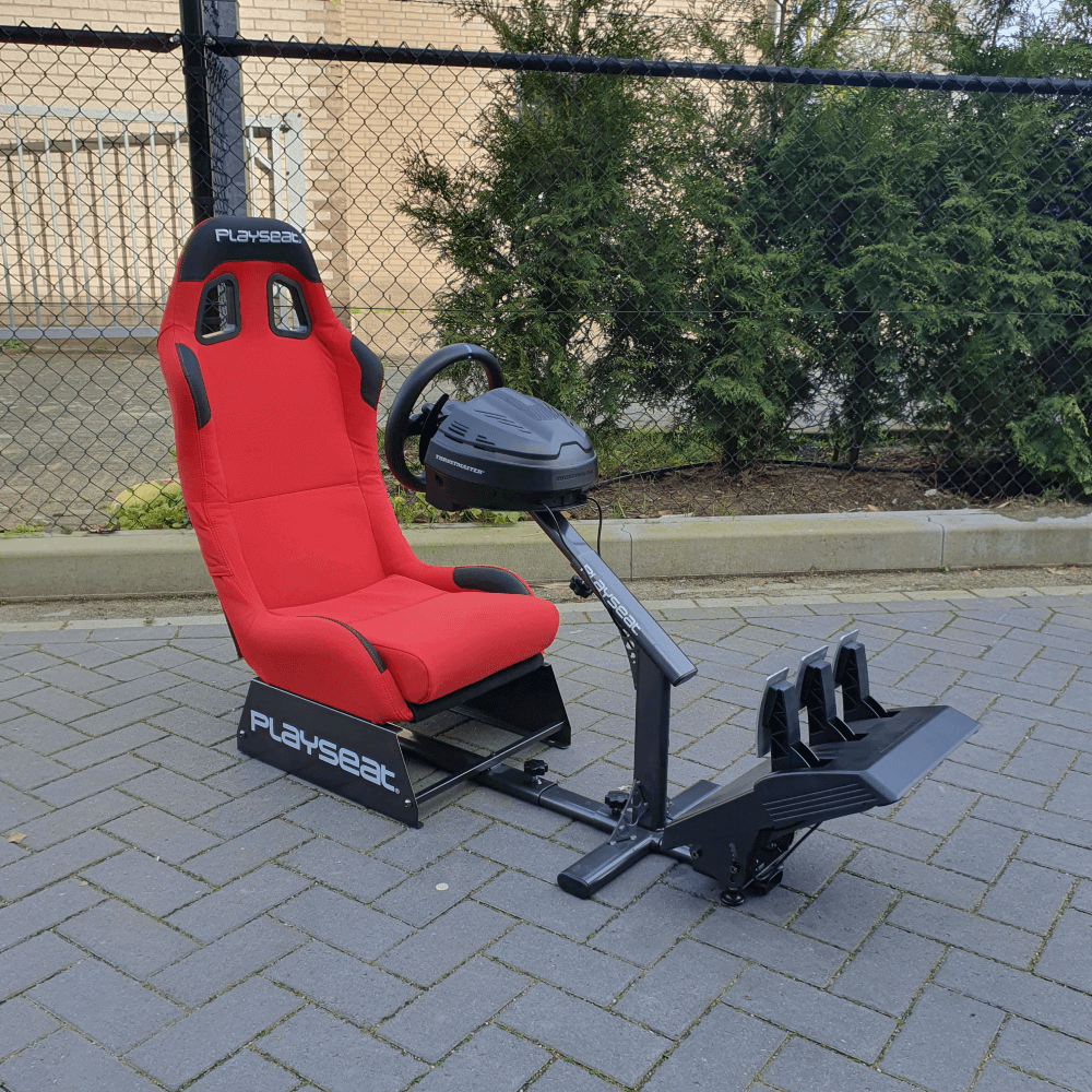 Playseat Evolution + Thrustmaster T300