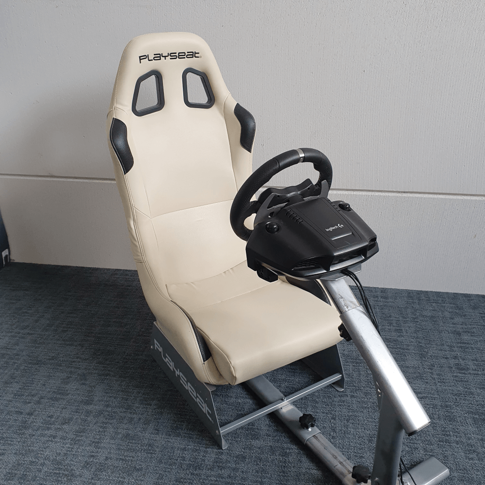 Playseat Evolution Wit met Logitech G920 Xbox