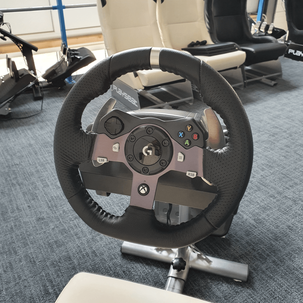 Playseat Evolution met Logitech G920 Xbox
