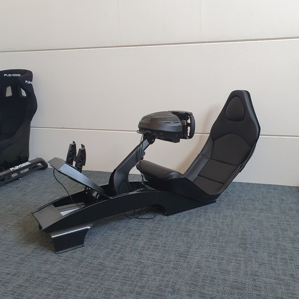 Playseat F1 met Thrustmaster T300 F1 refurbished bundel