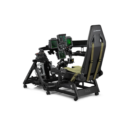 Flight Seat Pro Boeing Military Edition gebruikt in complete militaire flight simulator setup
