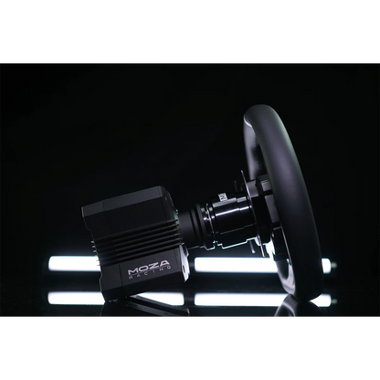 Moza Racing R5 direct drive wheelbase met gemonteerd stuurwiel