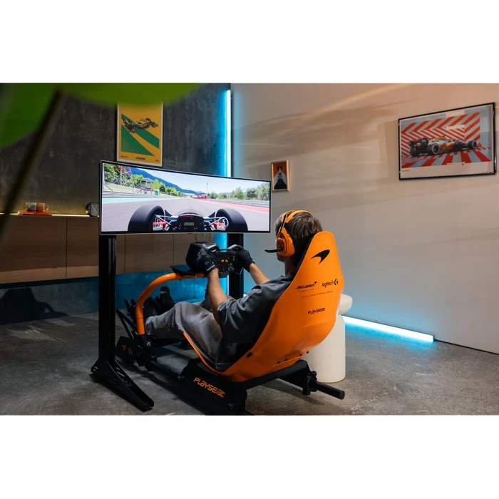 Playseat Formula Instinct McLaren Racing Edition racestoel in gebruik
