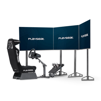 Complete sim racing setup met Playseat® TV Stand Triple