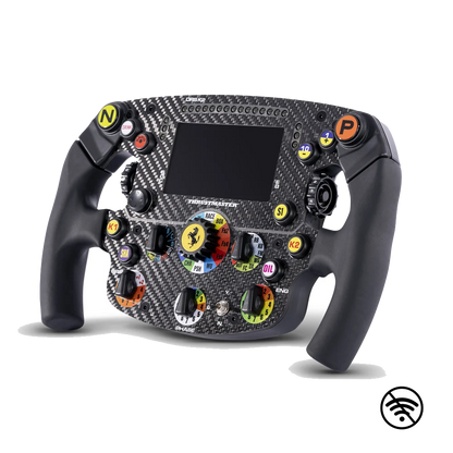 Schuin vooraanzicht van het Thrustmaster SF1000 WO Ferrari F1 Add On stuur met carbon look en raceknoppen